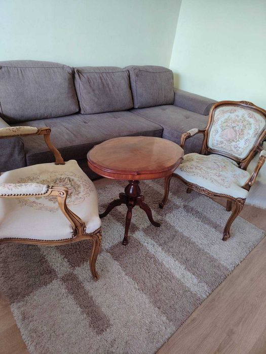 Продавам столове - резбовани в бароков стил