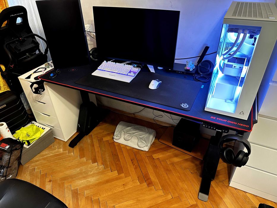 Геймърско бюро AutoFull A4 Pro RGB, електрическо, 160×71 см