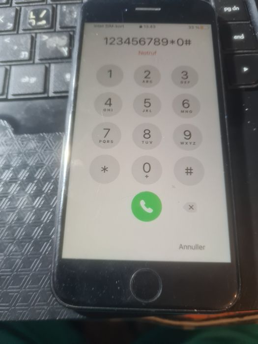 vănd telefon iphone se 2  2020