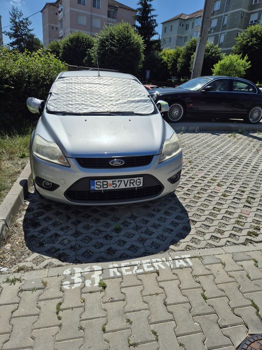 vînd ford focus an 2011