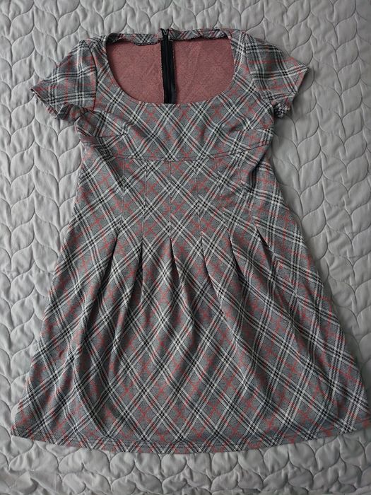 ЛОТ Дамски елегантни рокли L размер