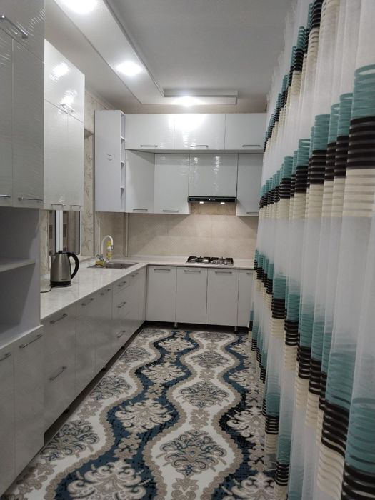 Қарши ш. 6 мит. Т. 47 уй 21 хонадон СОТИЛАДИ