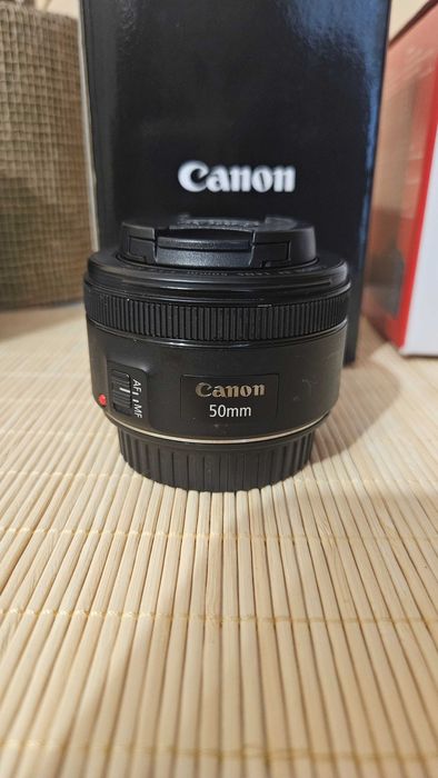 Обектив Canon EF 50mm f/1.8 STM