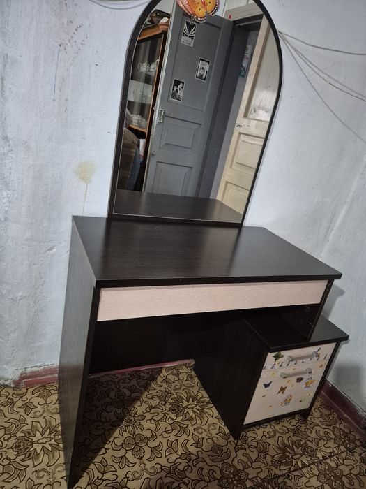 Туалетный столик