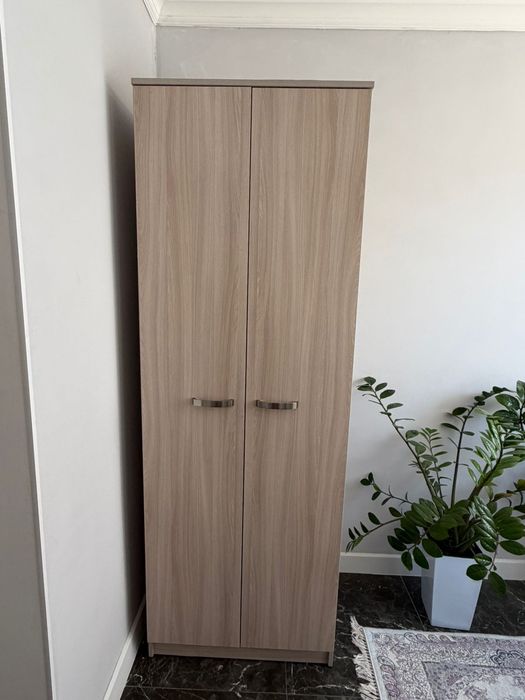 Шкаф гардеробнаа