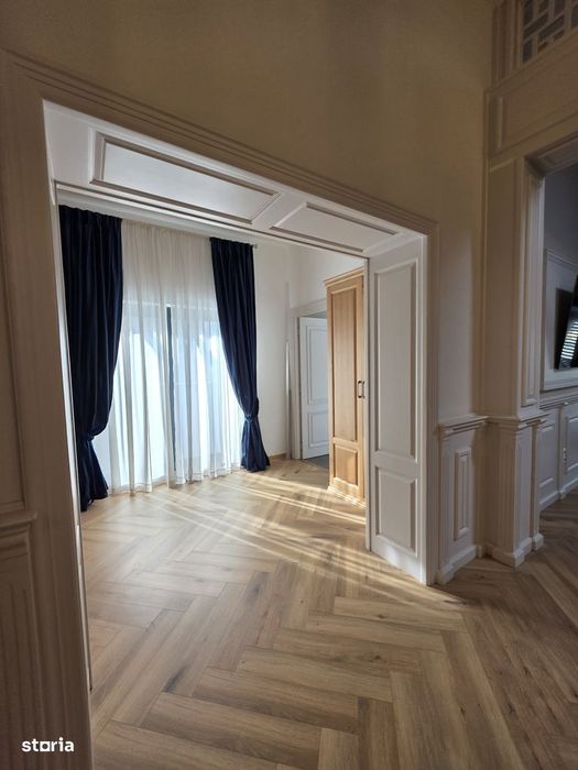 Penthouse exclusivist,parcare proprie!