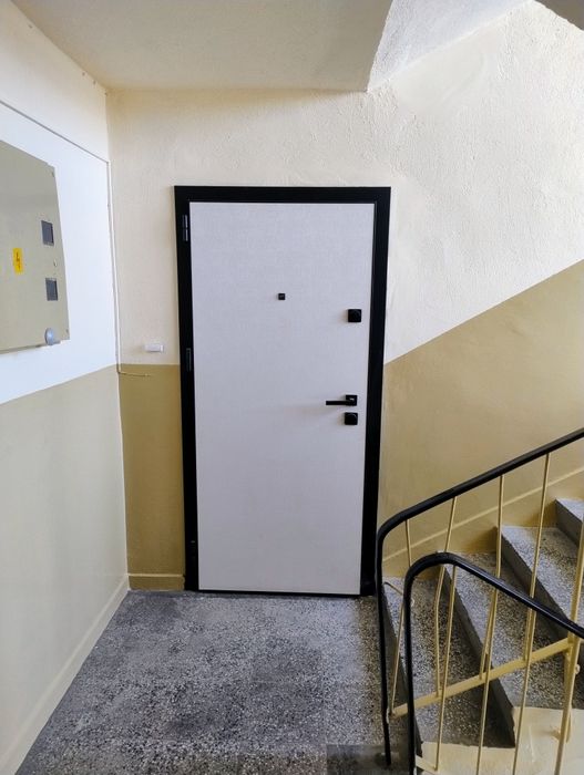 Собственик дава под наем 3 стаен Младост