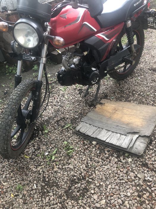Альфа 110сс красного цвета