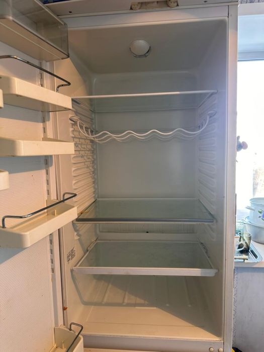 Холодильник Б/у бесплатно