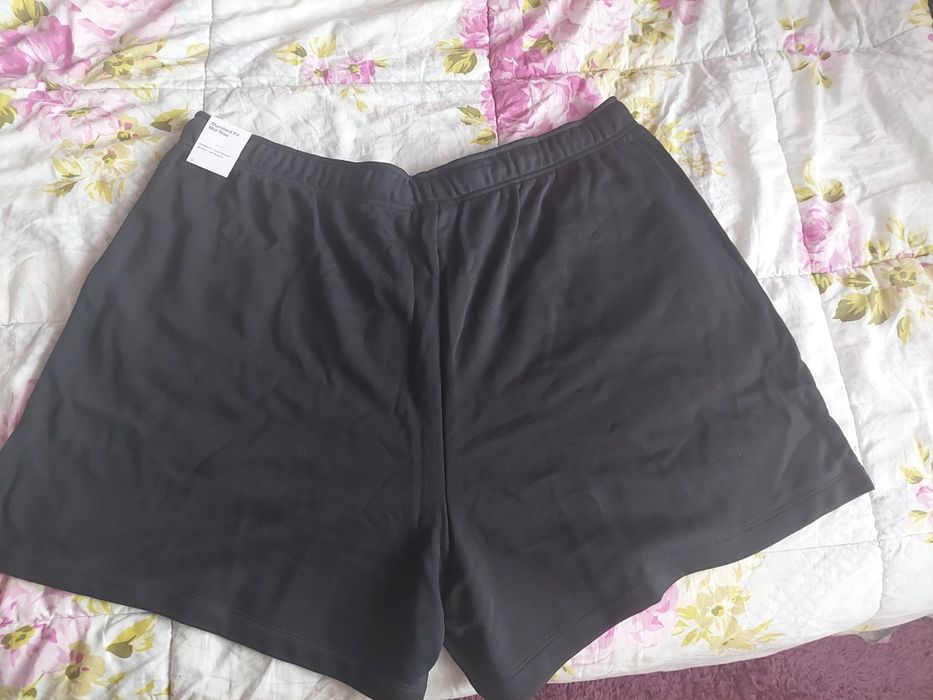 Дамски къси панталони Nike