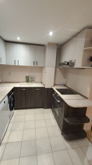 Апартамент под наем Лятно кино