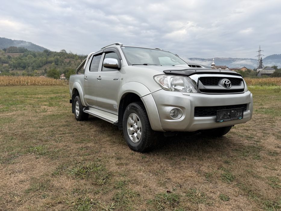 Toyota hilux  2.5/ 144 cp