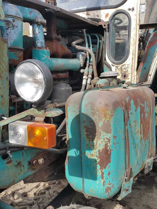 трактор юмз в рабочем состоянии