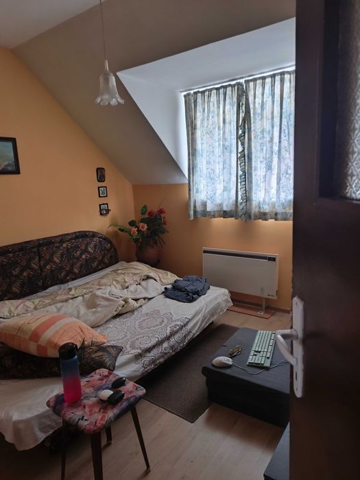 Продавам 4 стаен апартамент