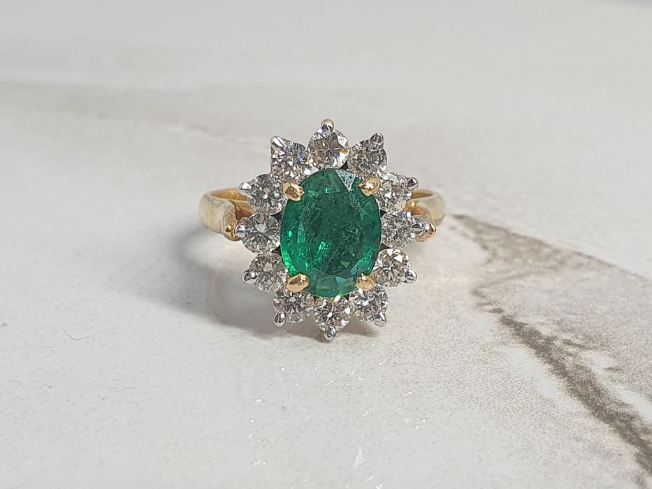 Inel din aur galben 14K cu smarald natural și diamante naturale 5,39 g