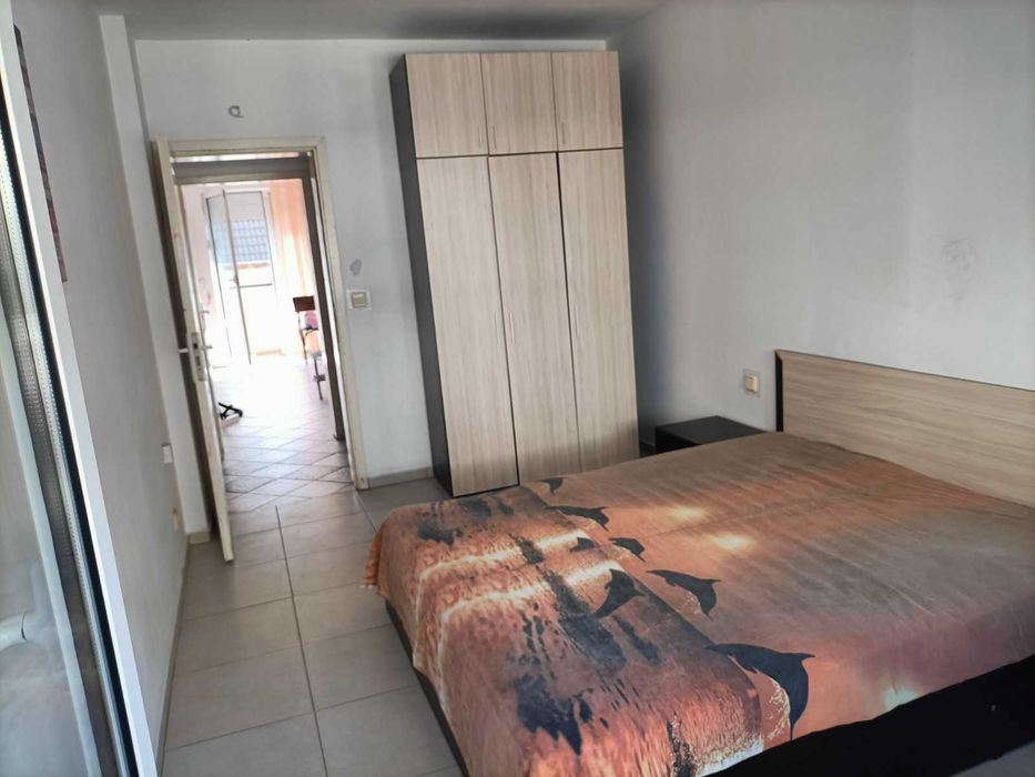 Дава се под наем Тристаен апартамент в Варна, Лятно кино Тракия - 17 кв.м за 255 € - Снимка #1