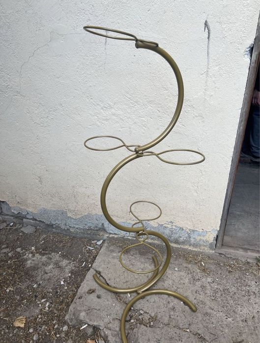 Продам подставку для цветов