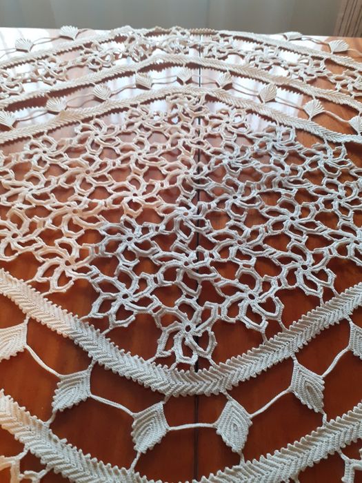 Vând fețe de masă din macrame