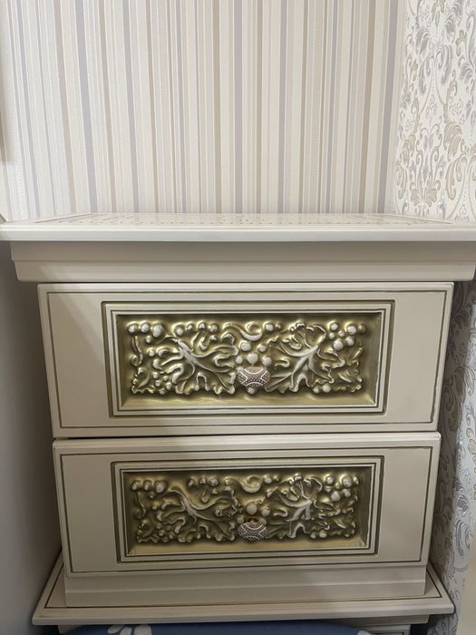 Продам спальный гарнитур