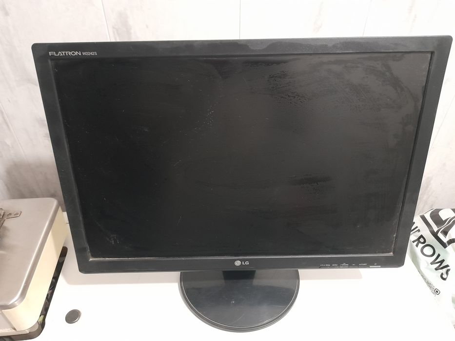 Монитор на запчасти LG FLATRON W2242S