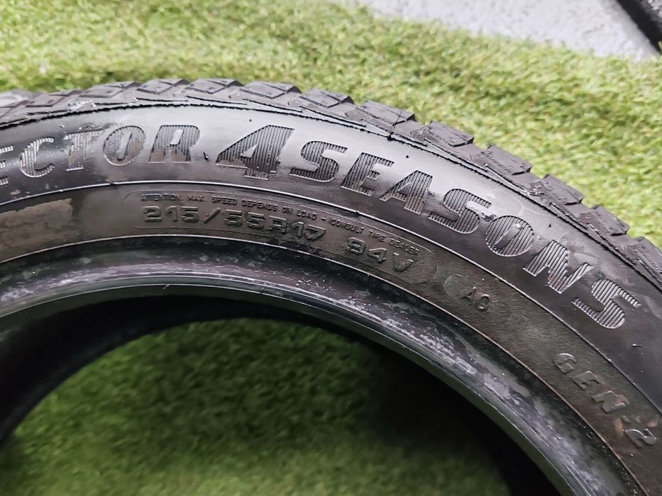 215 55 17 allseason Goodyear
