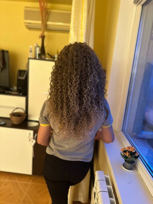 Par creț pe carcasa