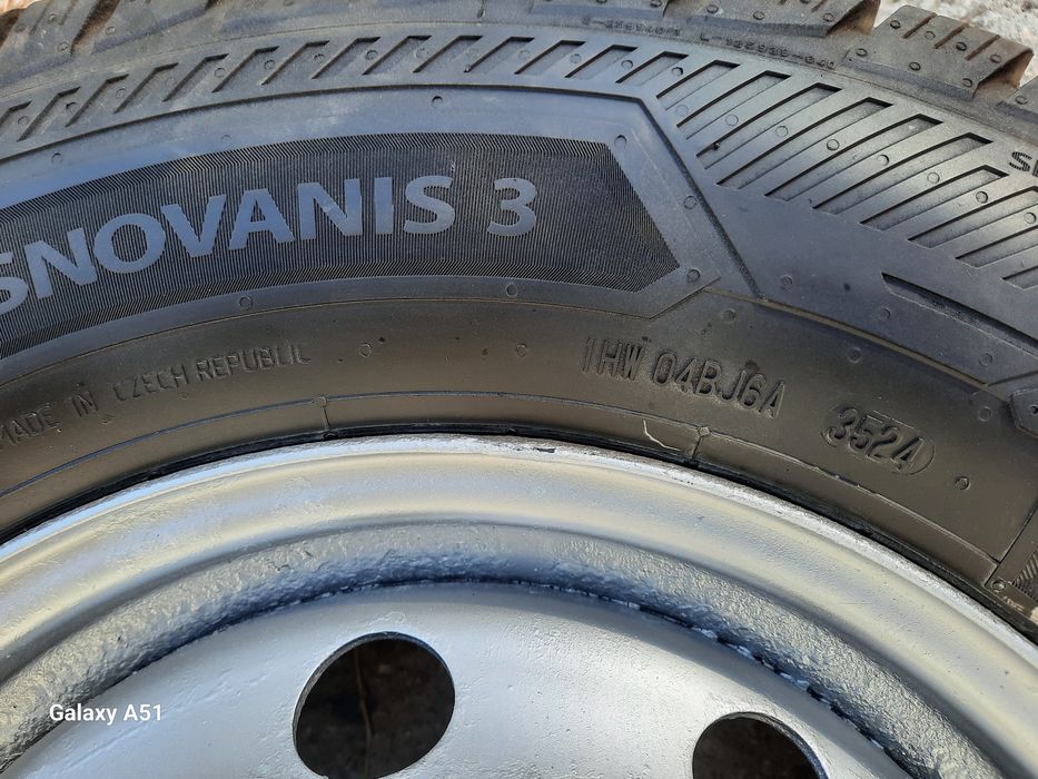 Бусови гуми с джанти 5×118, 215/70 R15C