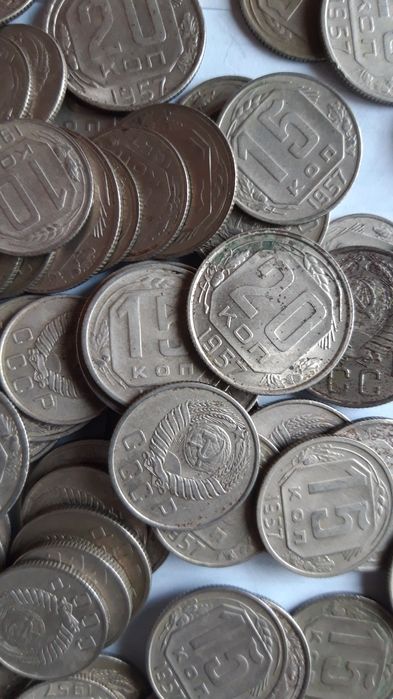 Продаётся монеты