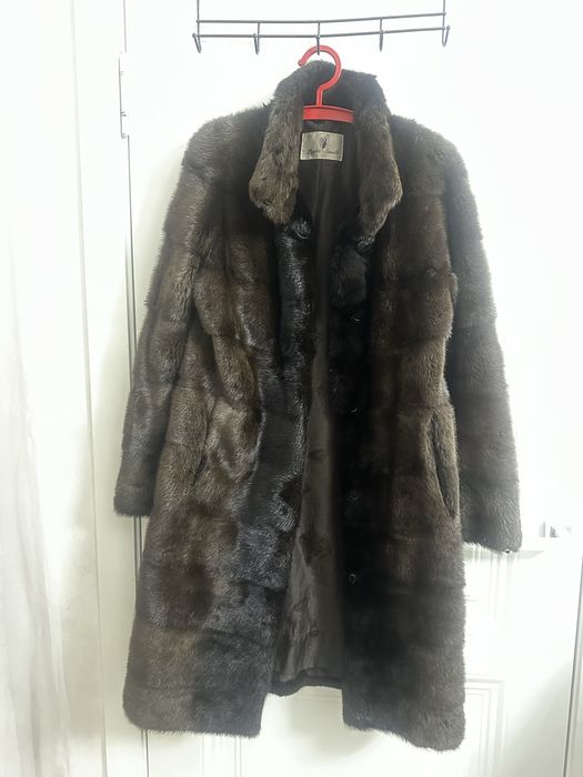 Продам норковую шубу