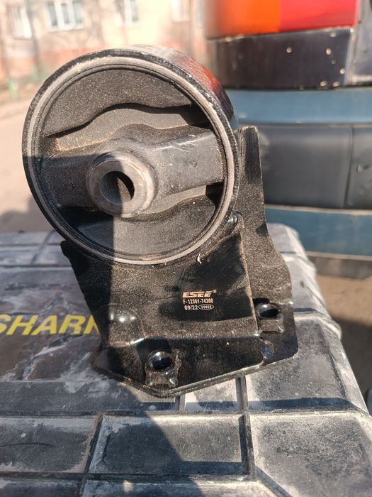 Автозапчасти Тойота Карина Е