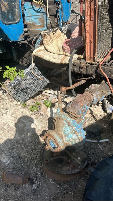 Продам два трактора мтз 80 мтз 82