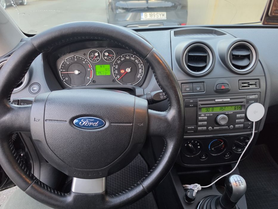 Ford Fiesta Ghia 1.4 tdci an 2008