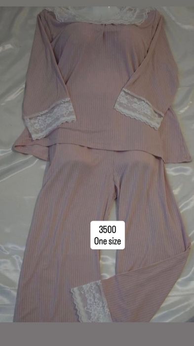 Женская пижама.