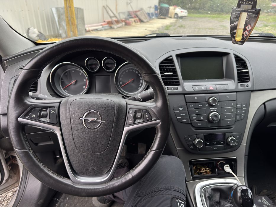 Vand Opel Insignia cu motor defect