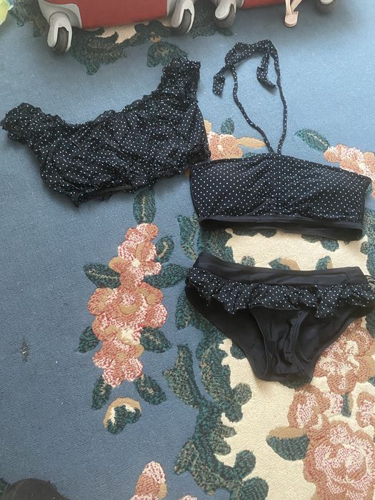 продаю купальники , белье