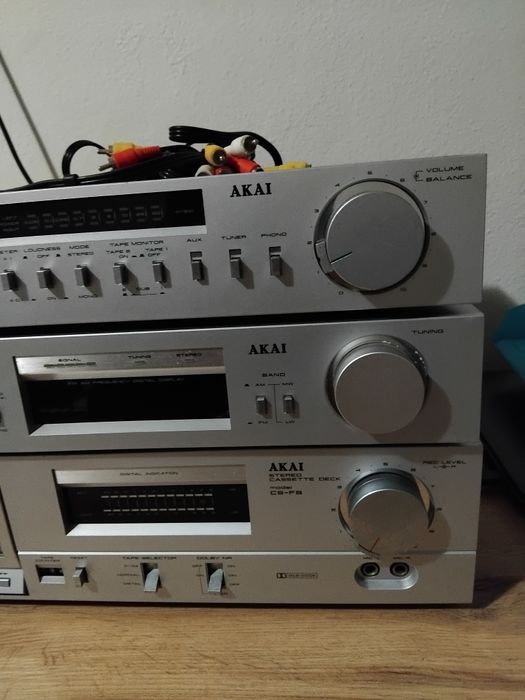 Linie Akai Vintage
