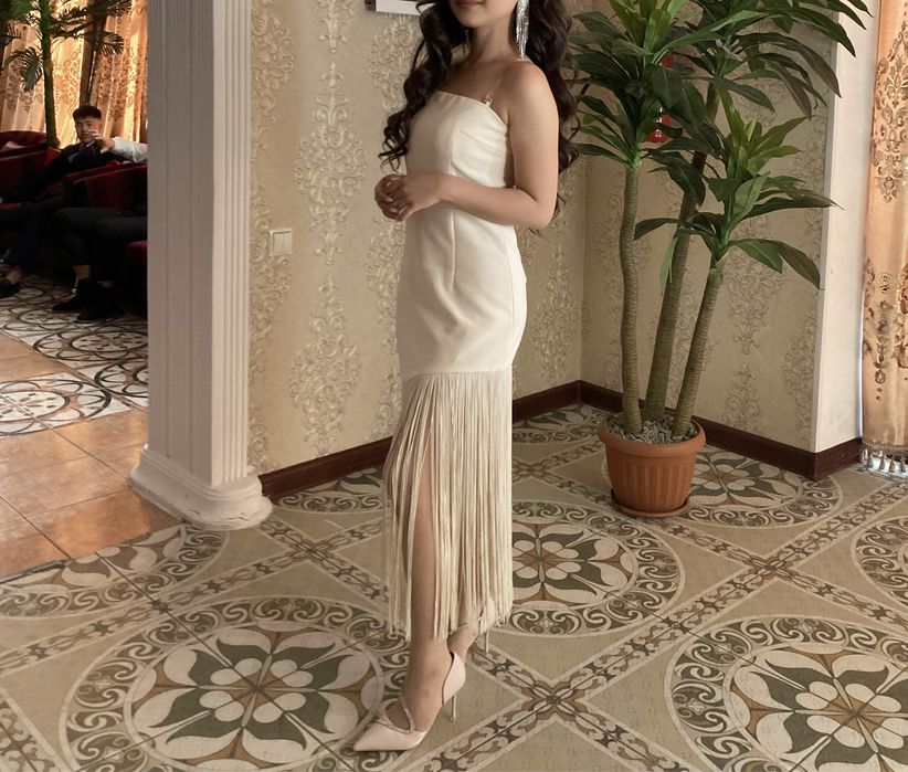 Молочное платье от бренда Lichi