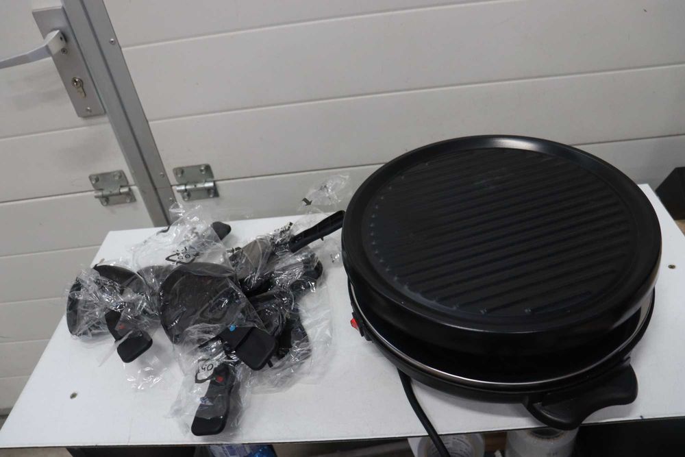 Комплект грил Princess Raclette с незалепващо покритие за 6 души, 800 вата