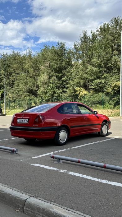 Продам тоету авенсис