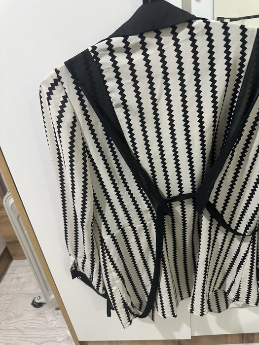 Кофточка,блузка.