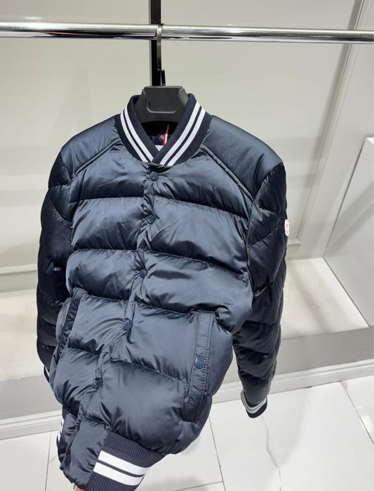 Мъжко зимно яке бомбър Mon€ler