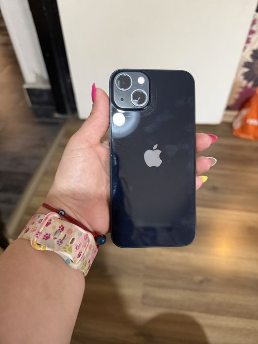 Iphone 13 с зарядно