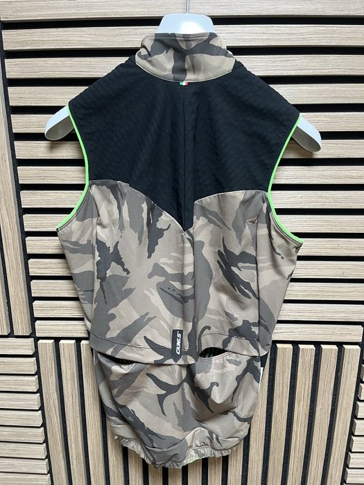 Q36-5 Camo Vest MADE  in ITALY  Вело джърси/ елек размер S / Оригинал