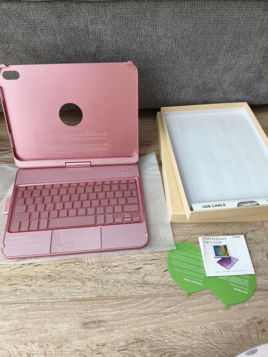 Husă pentru iPad 10/11 rotativă 360° cu tastatură  și touchpad