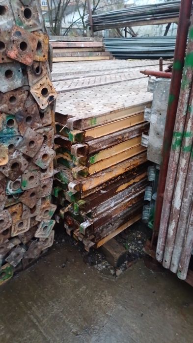 Vand schela metalica Italia si Spania sau inchiriez