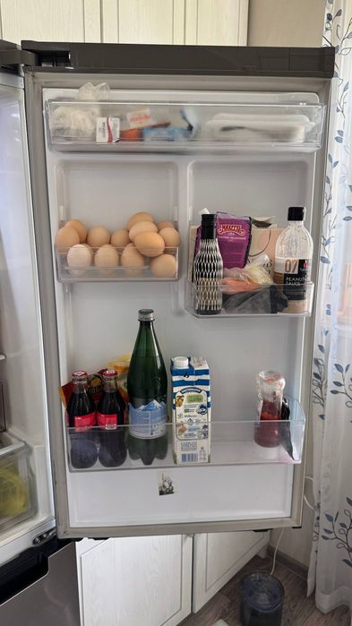 Холодильник Samsung 328 литров Инверторный мотор