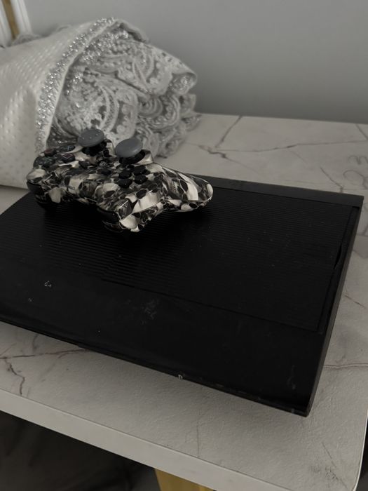 PS3 Super Slim.