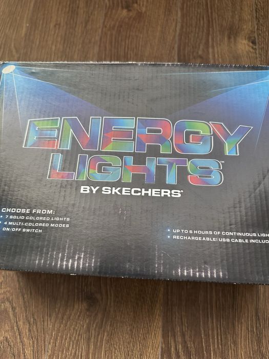 Новые кроссовки Skechers белые 30 размер