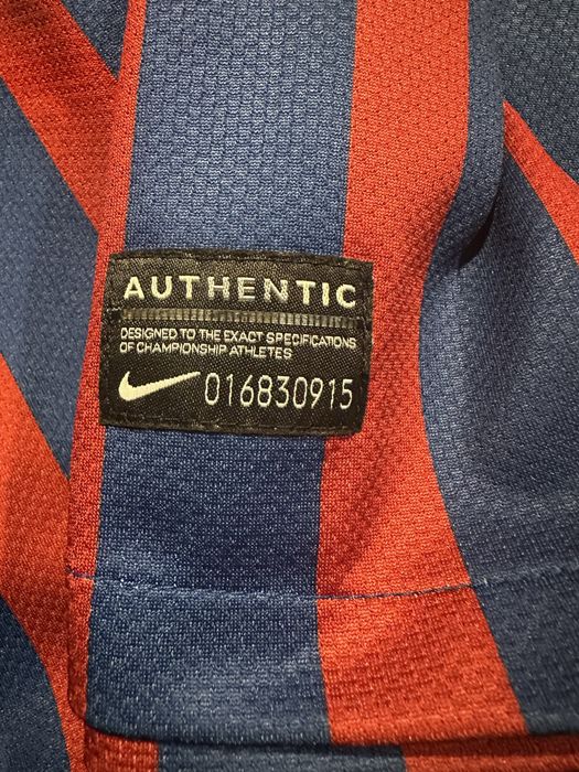 Vand echipament original Nike cu certificare FC Barcelona