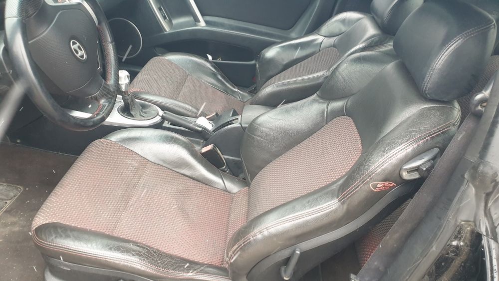 Dezmembrez/piese hyundai coupe 2.0 an 2002-2006